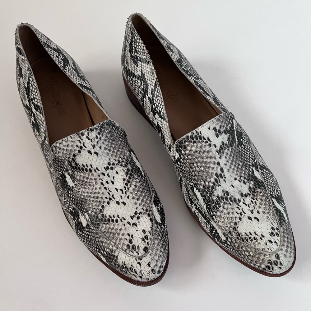 Madewell Women's Snakeskin Pointed Toe Loafers in Black and White